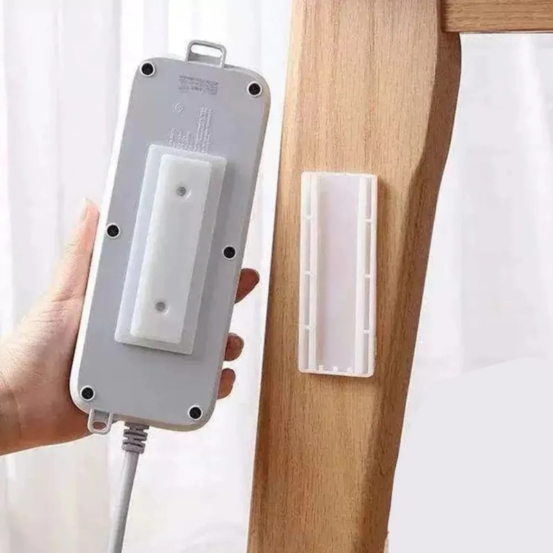 自己粘着式電源タップ固定器 壁掛け式 穴あけ不要 プラグホル - Power Tools Holder のレビューと価格